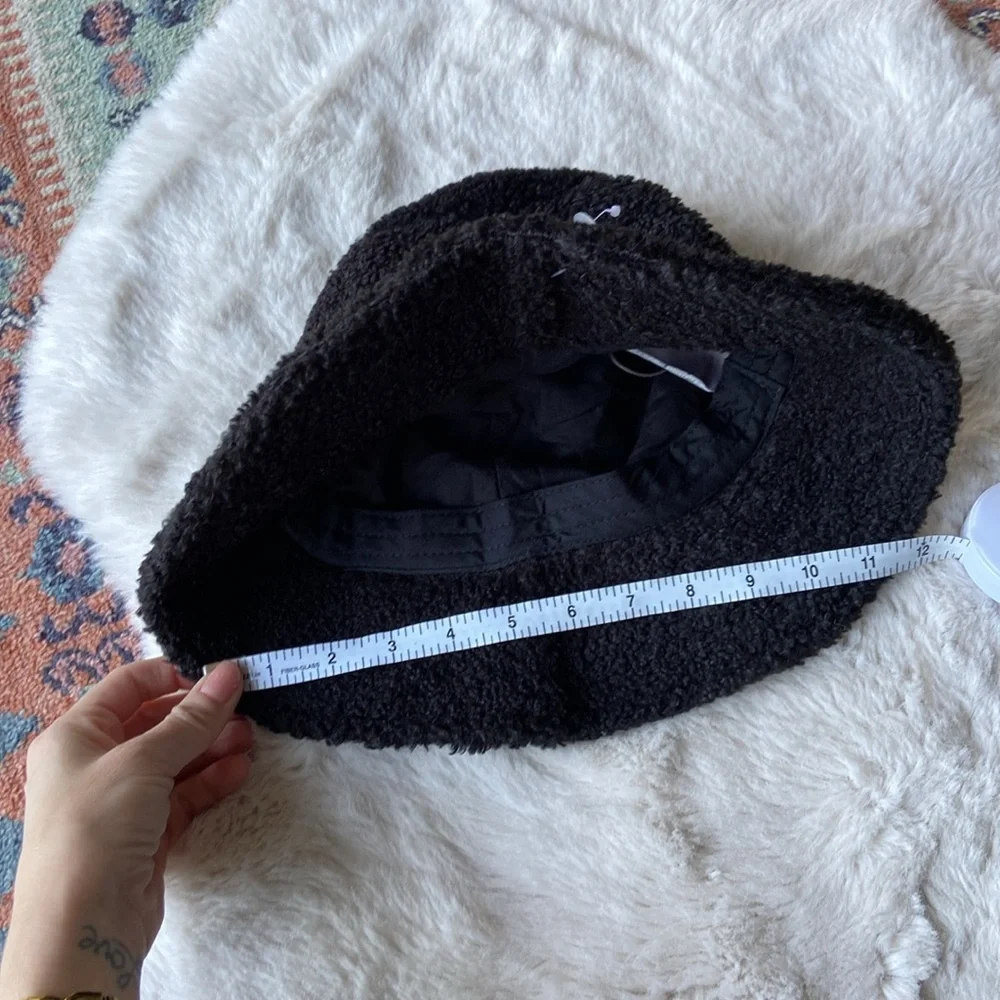 Vince Camuto black bucket hat faux shearling teddy cozy fall accessory OSFM